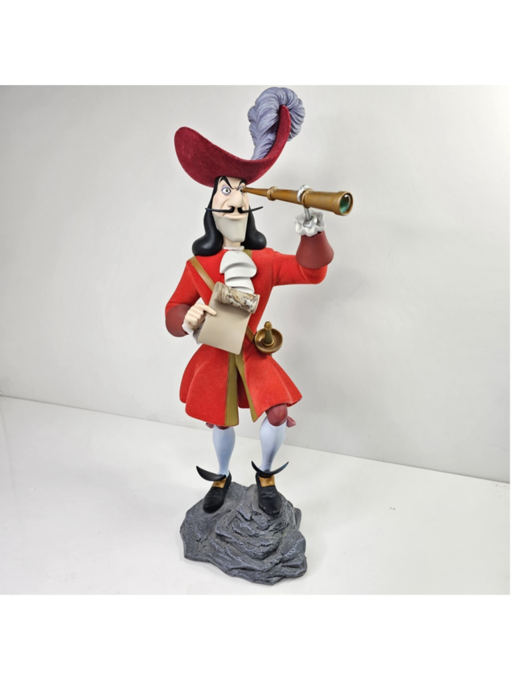 Disney Peter Pan Captain Hook Figurine Limited Edition 1,000 Disney Store READ